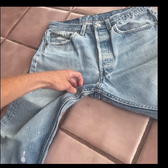 🤩 SOLD-Vtg 80s 501xx Button-fly Levi Jeans 28”X 29” - Picture 6 of 14
